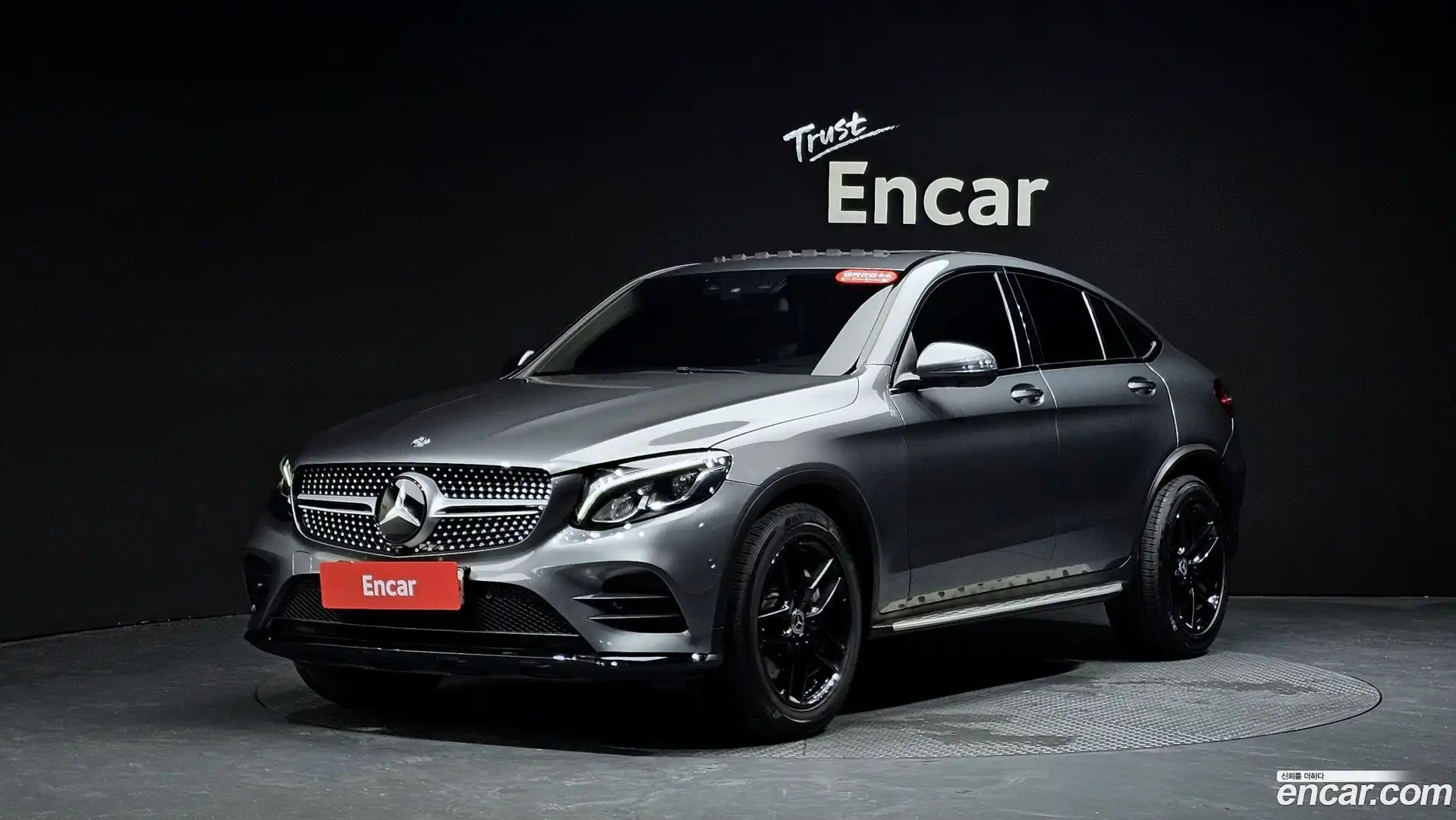 GLC-Class Mercedes-Benz 2018.4-THUMBNAIL-011