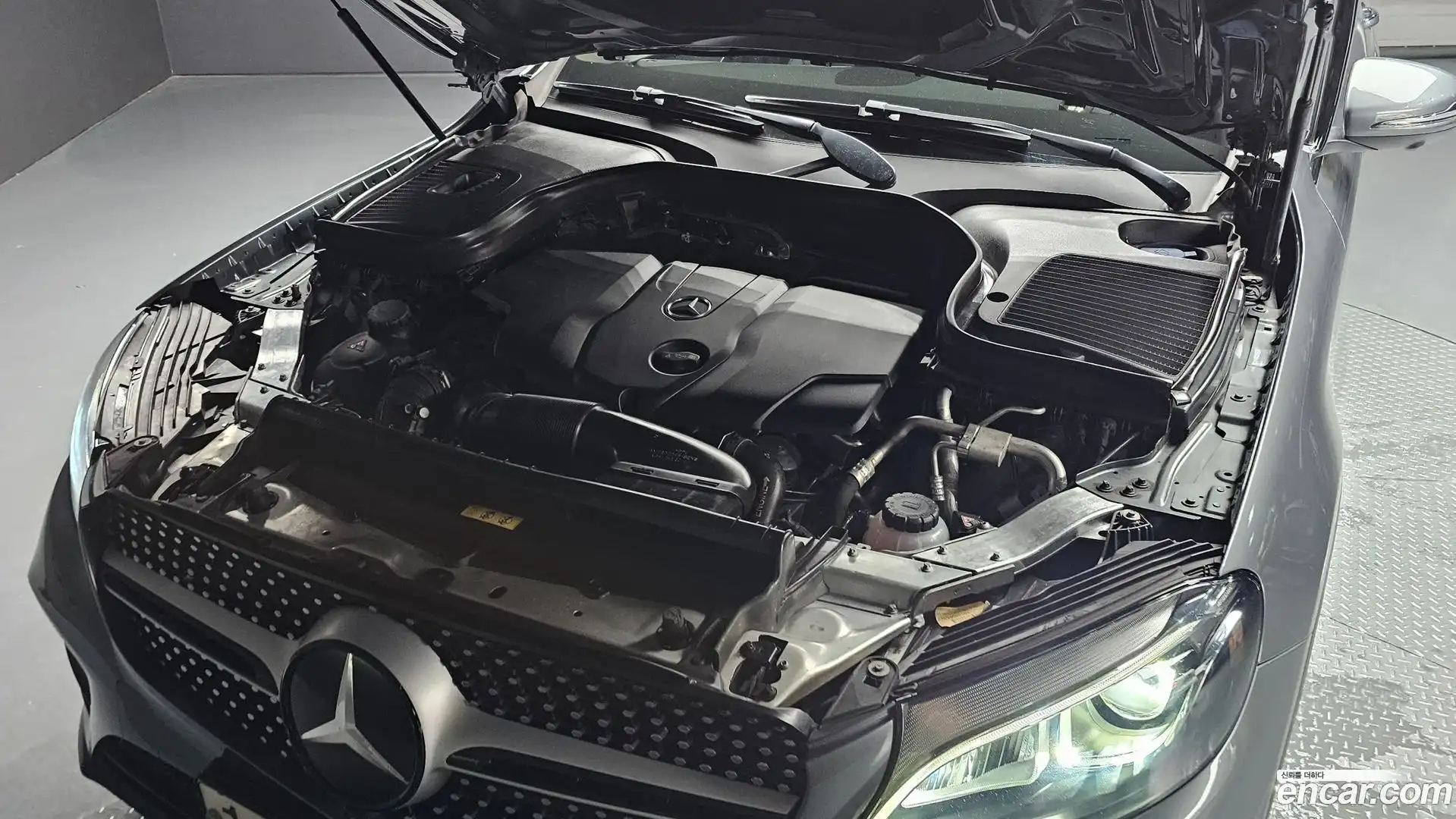 GLC-Class Mercedes-Benz 2018.4-OUTER-006