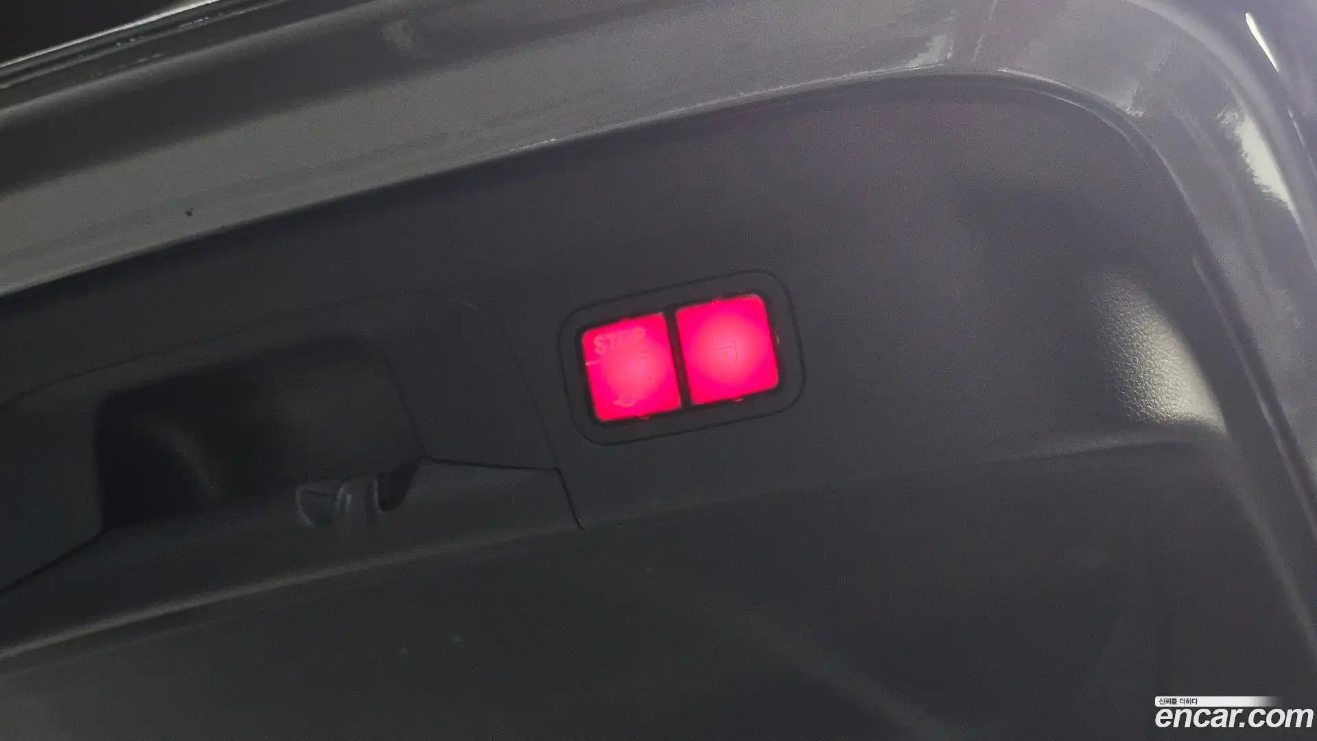 GLC-Class Mercedes-Benz 2018.4-OPTION-021