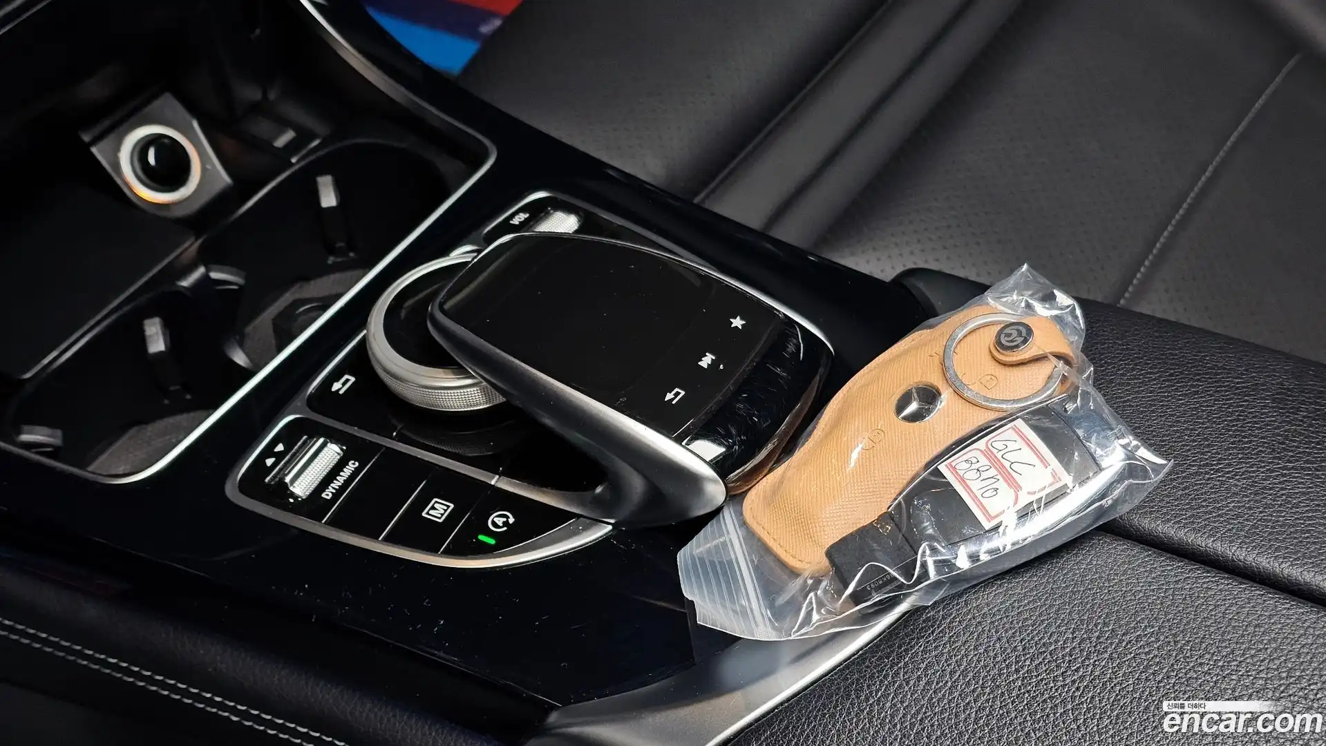 GLC-Class Mercedes-Benz 2018.4-OPTION-022
