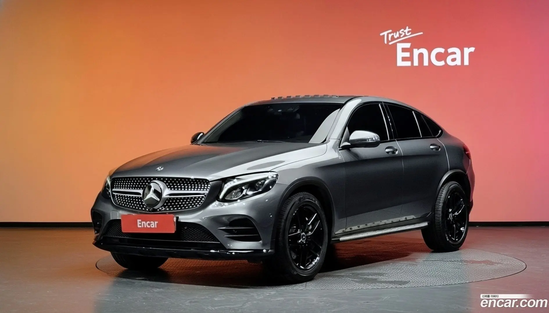 Main__Slider__Photo:GLC-Class Mercedes-Benz 2018.4-0