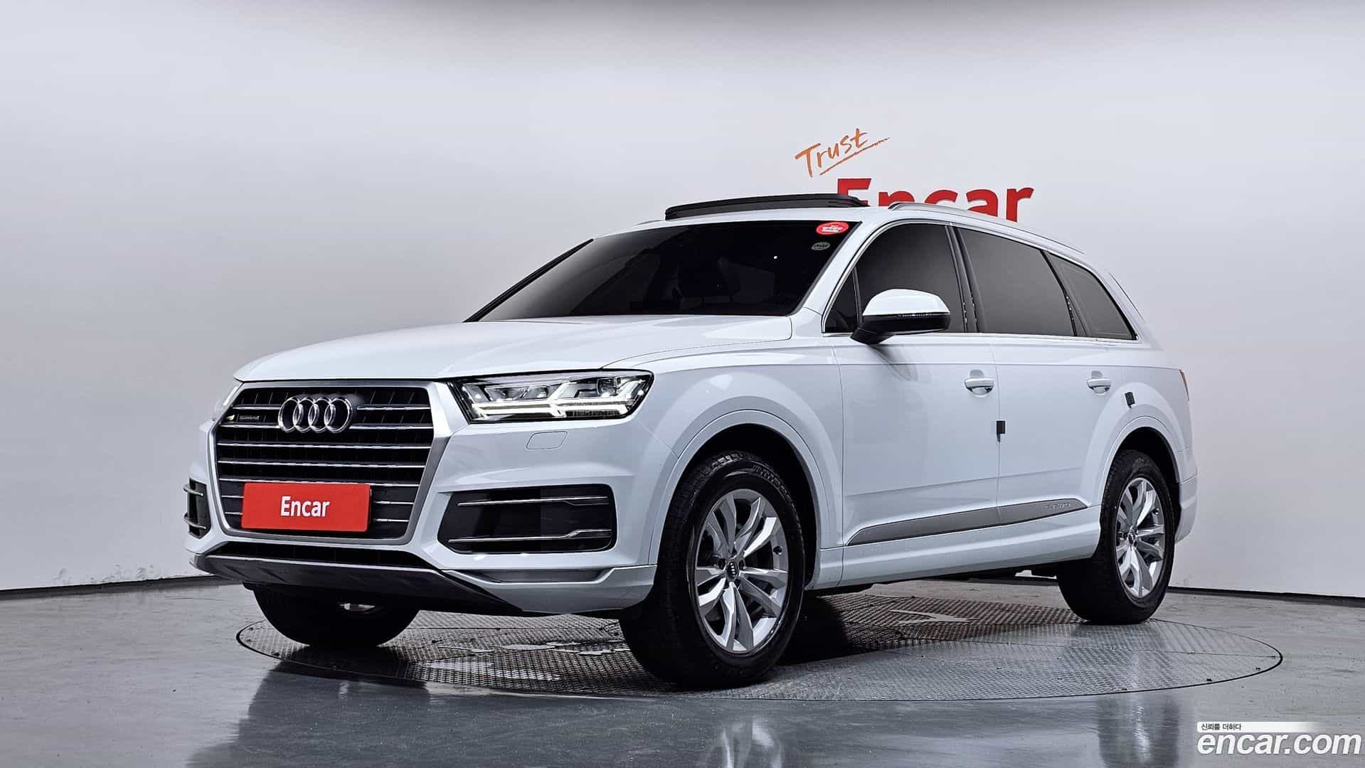 Q7 Audi 2019.10-OUTER-001