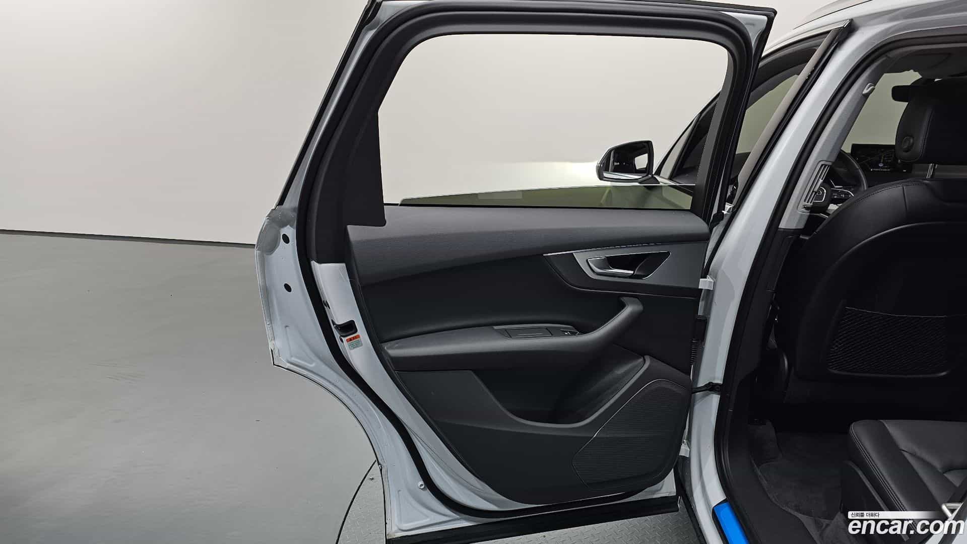 Q7 Audi 2019.10-INNER-035