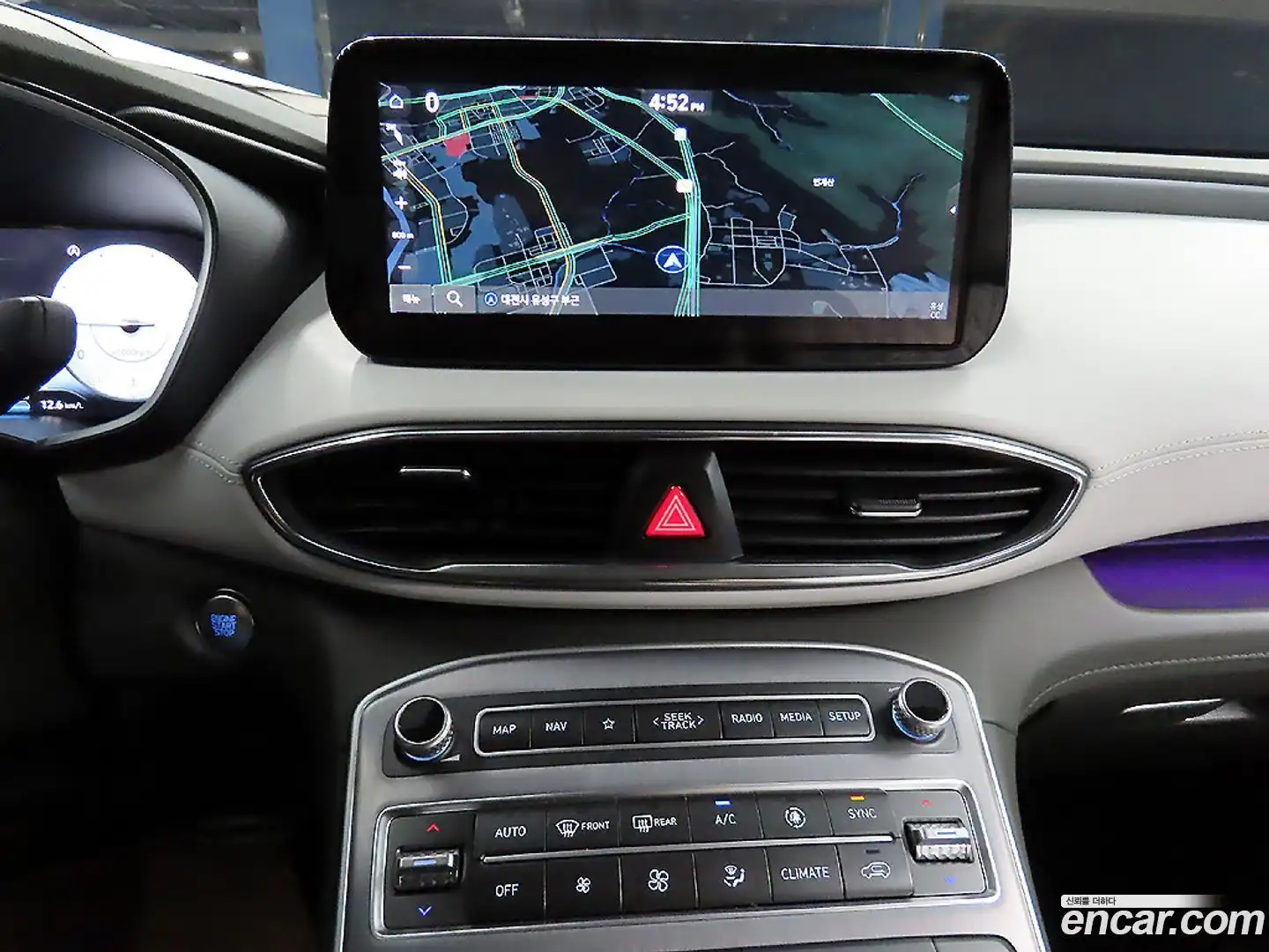 Santafe Hyundai 2022.1-OPTION-016