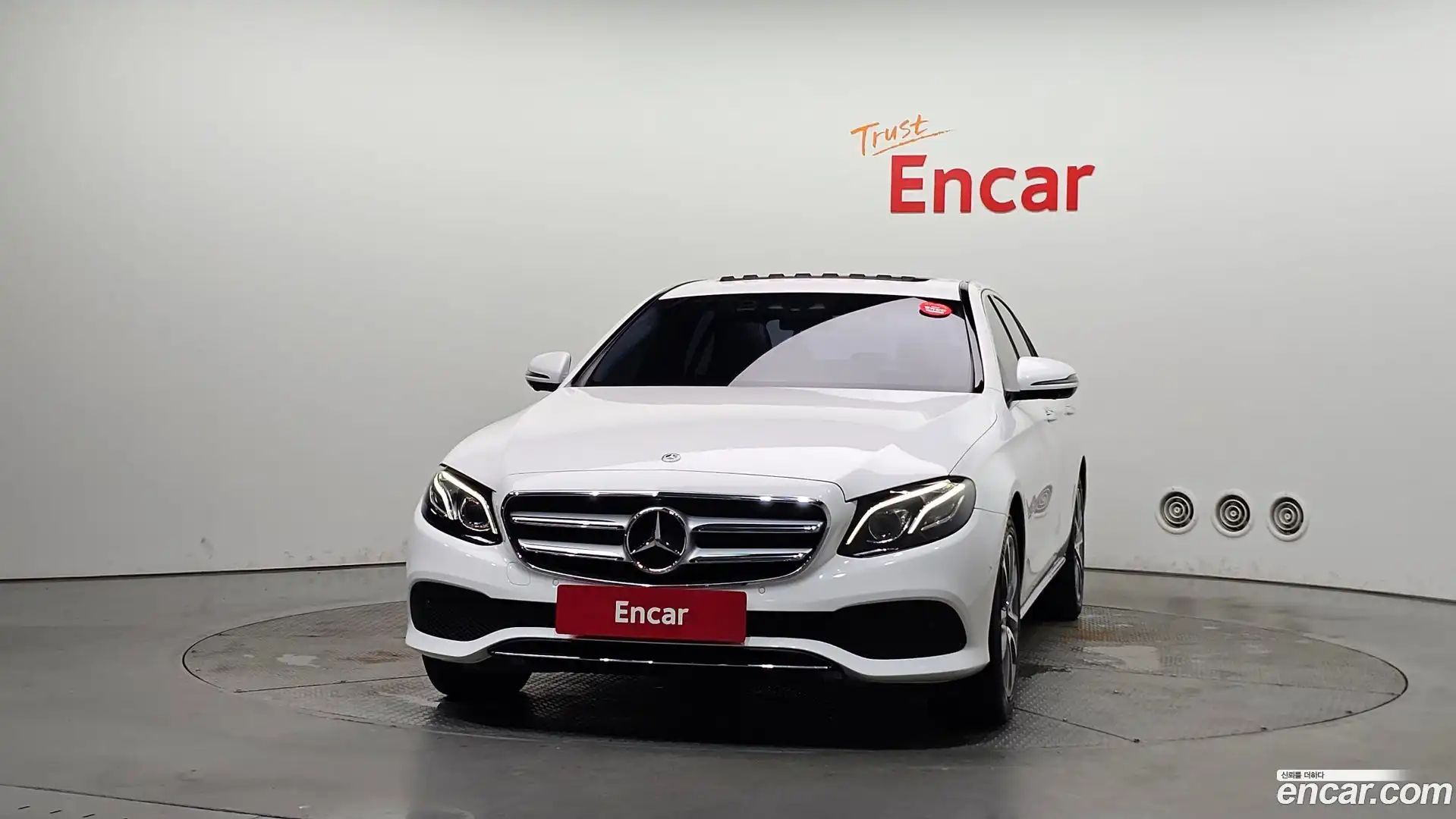 E-Class Mercedes-Benz 2019.7-OUTER-003