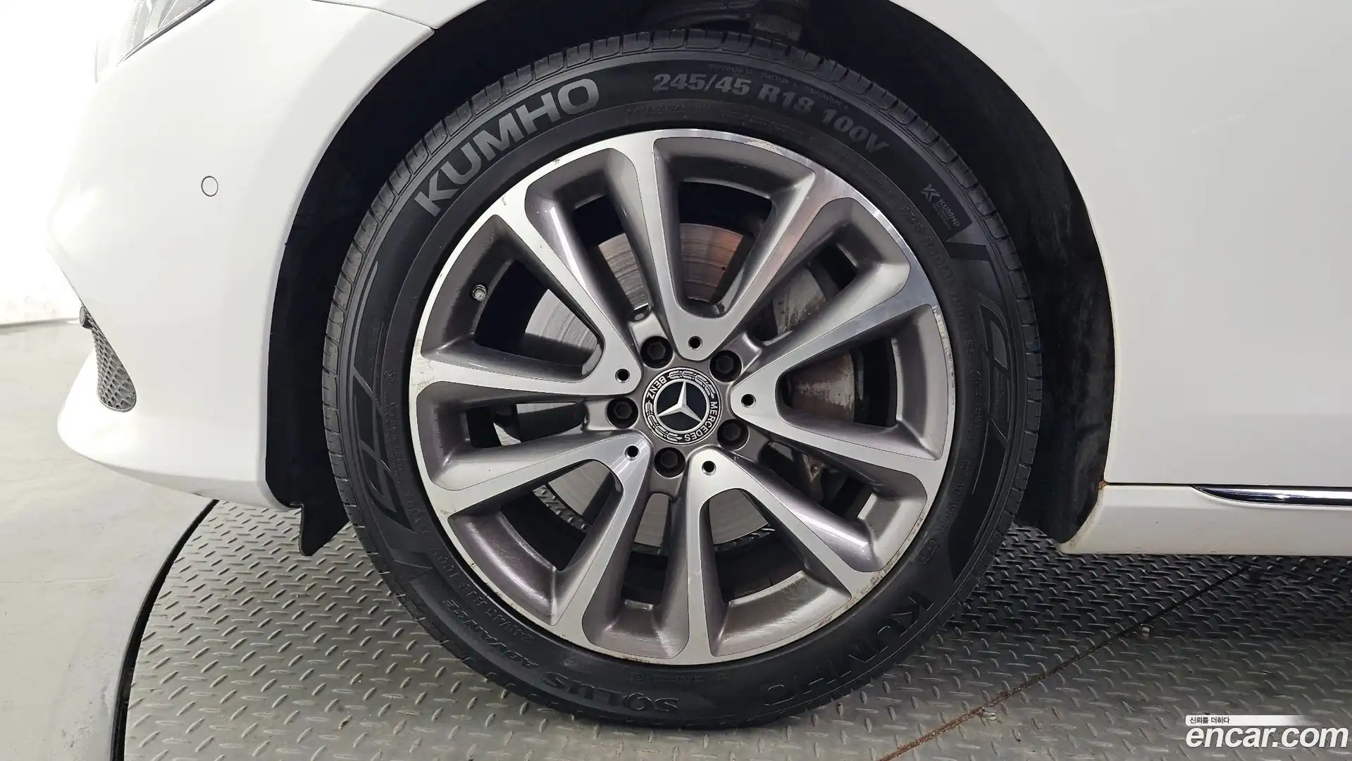 E-Class Mercedes-Benz 2019.7-OUTER-005