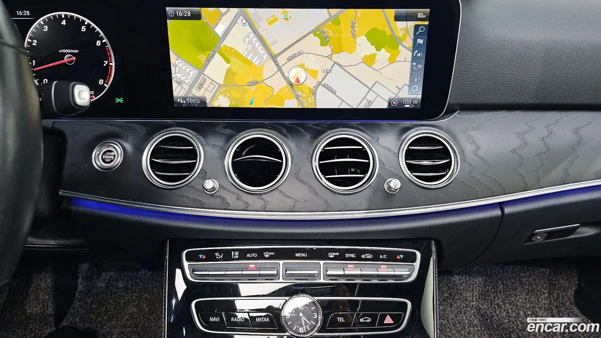 E-Class Mercedes-Benz 2019.7-OPTION-019