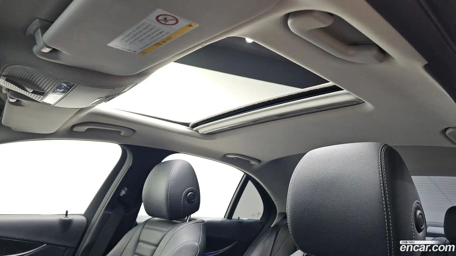 E-Class Mercedes-Benz 2019.7-OPTION-022