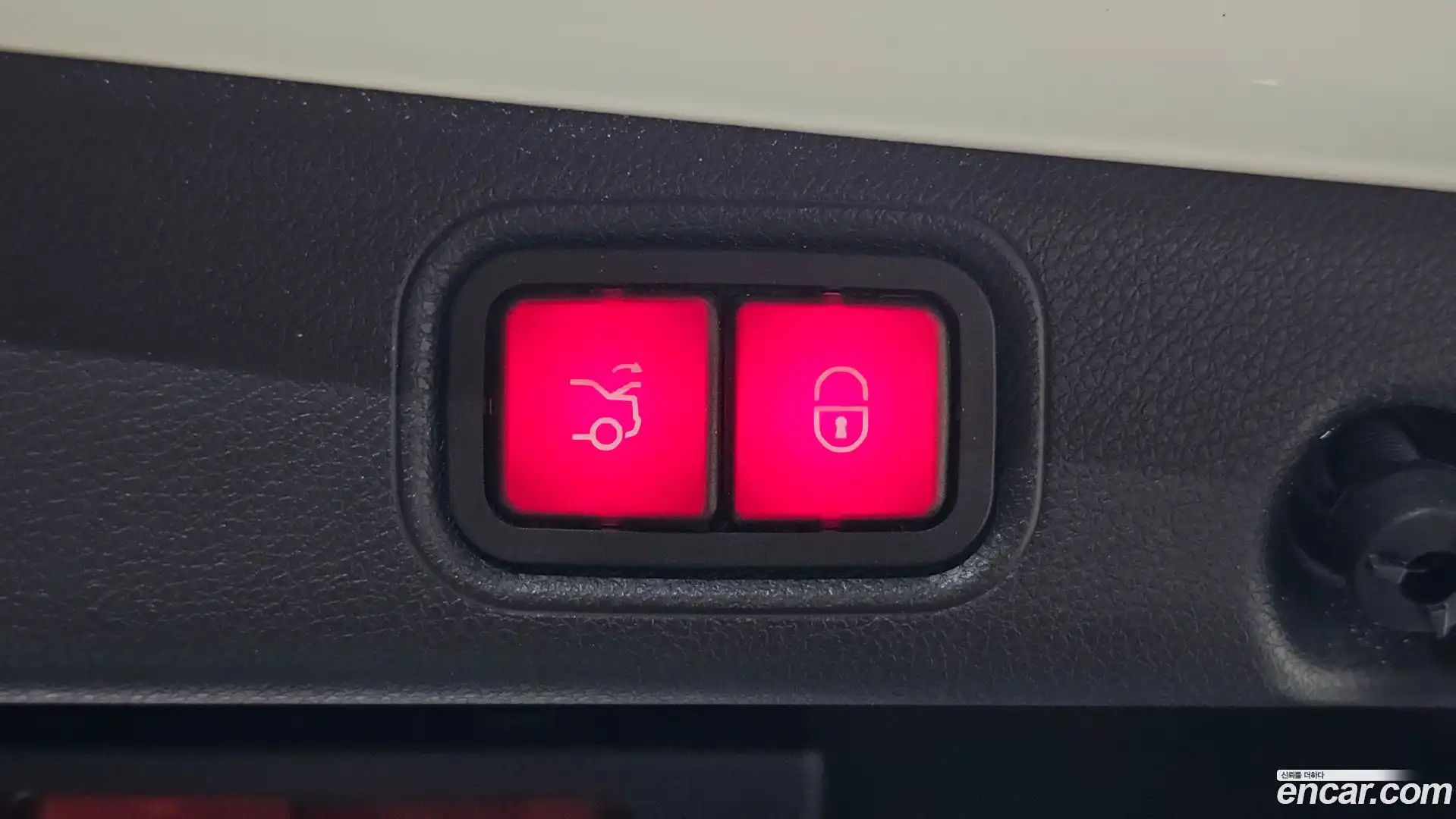 E-Class Mercedes-Benz 2019.7-OPTION-024