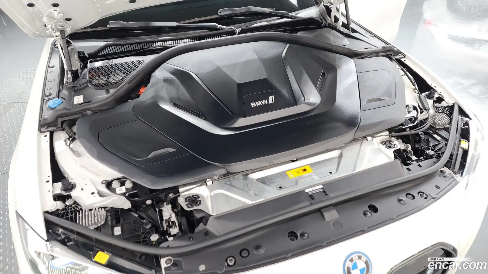 i4 BMW 2023.5-OUTER-006