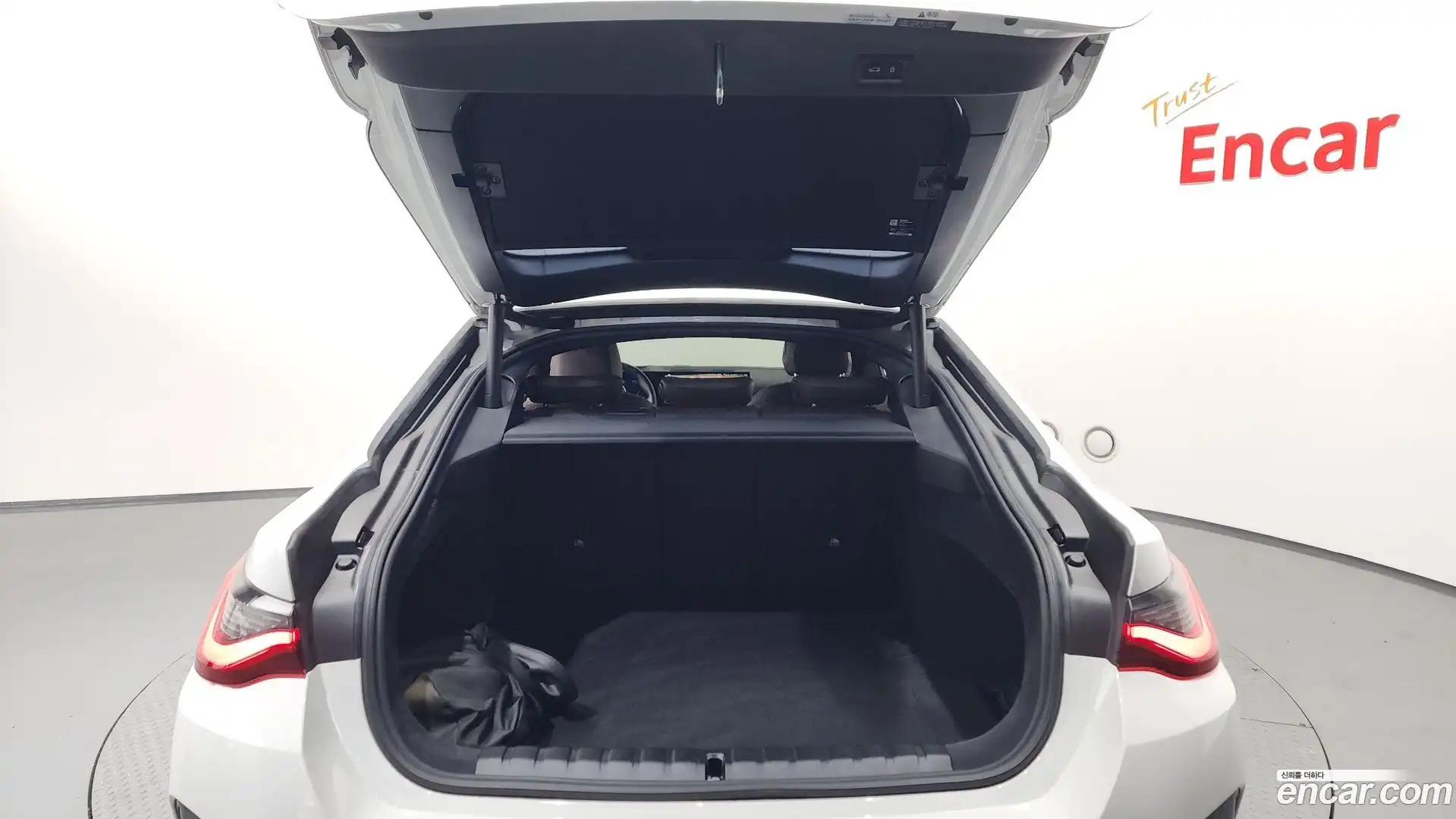 i4 BMW 2023.5-OPTION-024