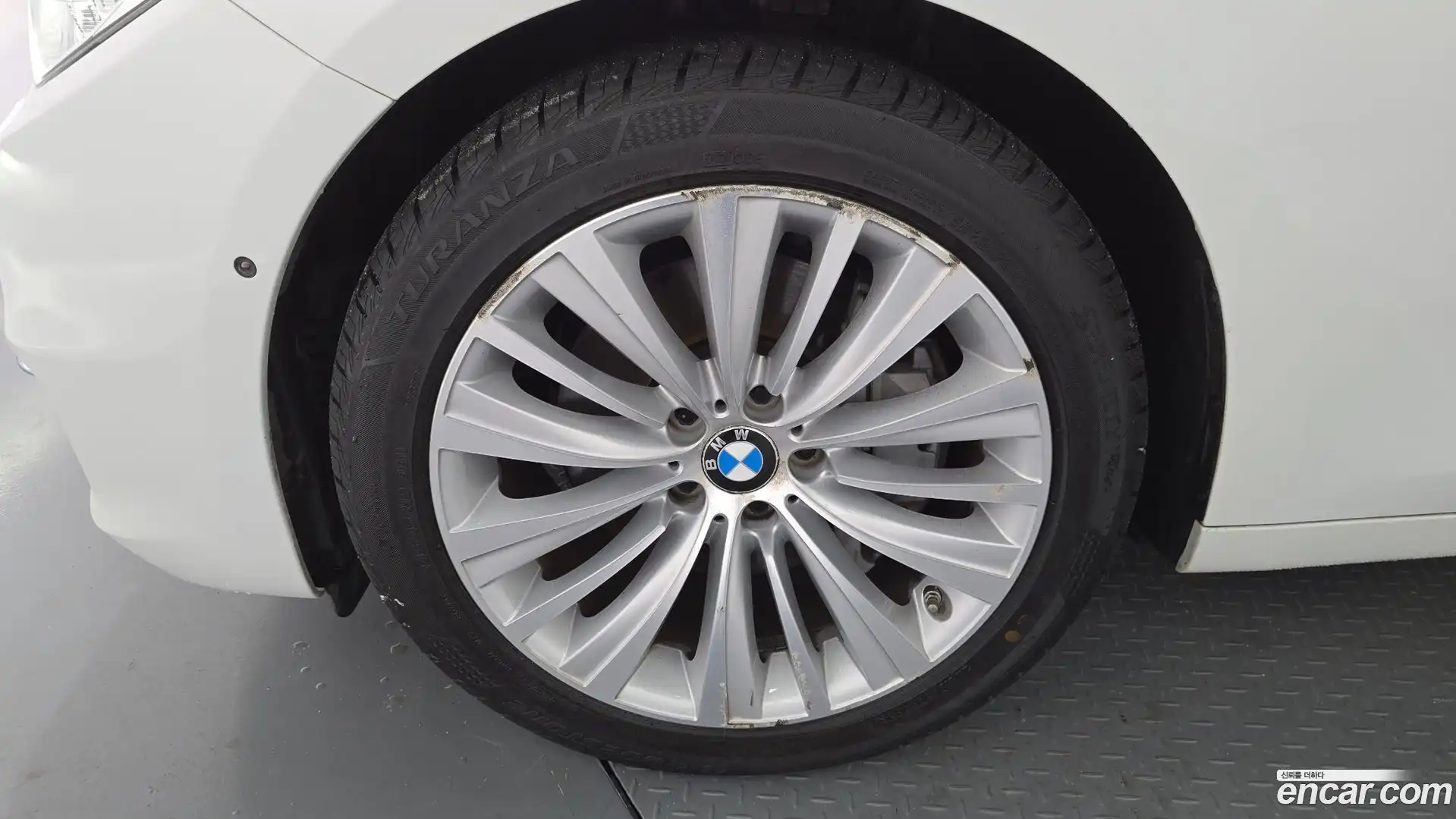 Gran Turismo BMW 2016.11-OUTER-005