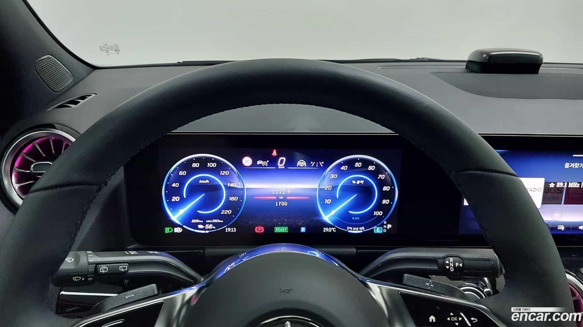 EQA Mercedes-Benz 2025.9-INNER-008