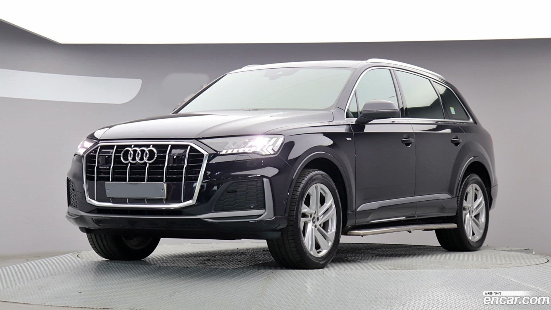 Main__Slider__Photo:Q7 Audi 2021.10-0