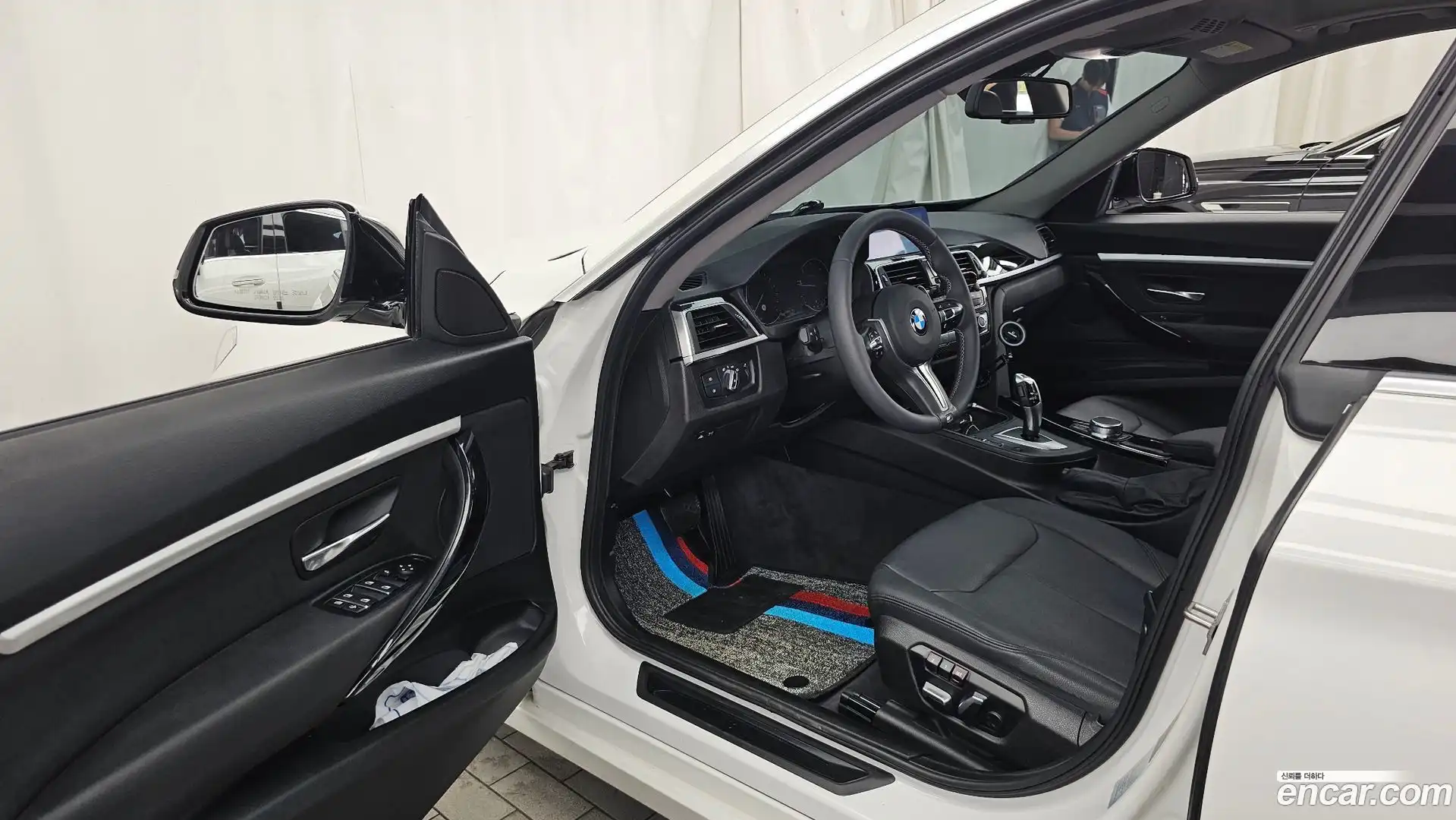 Gran Turismo BMW 2019.10-INNER-010