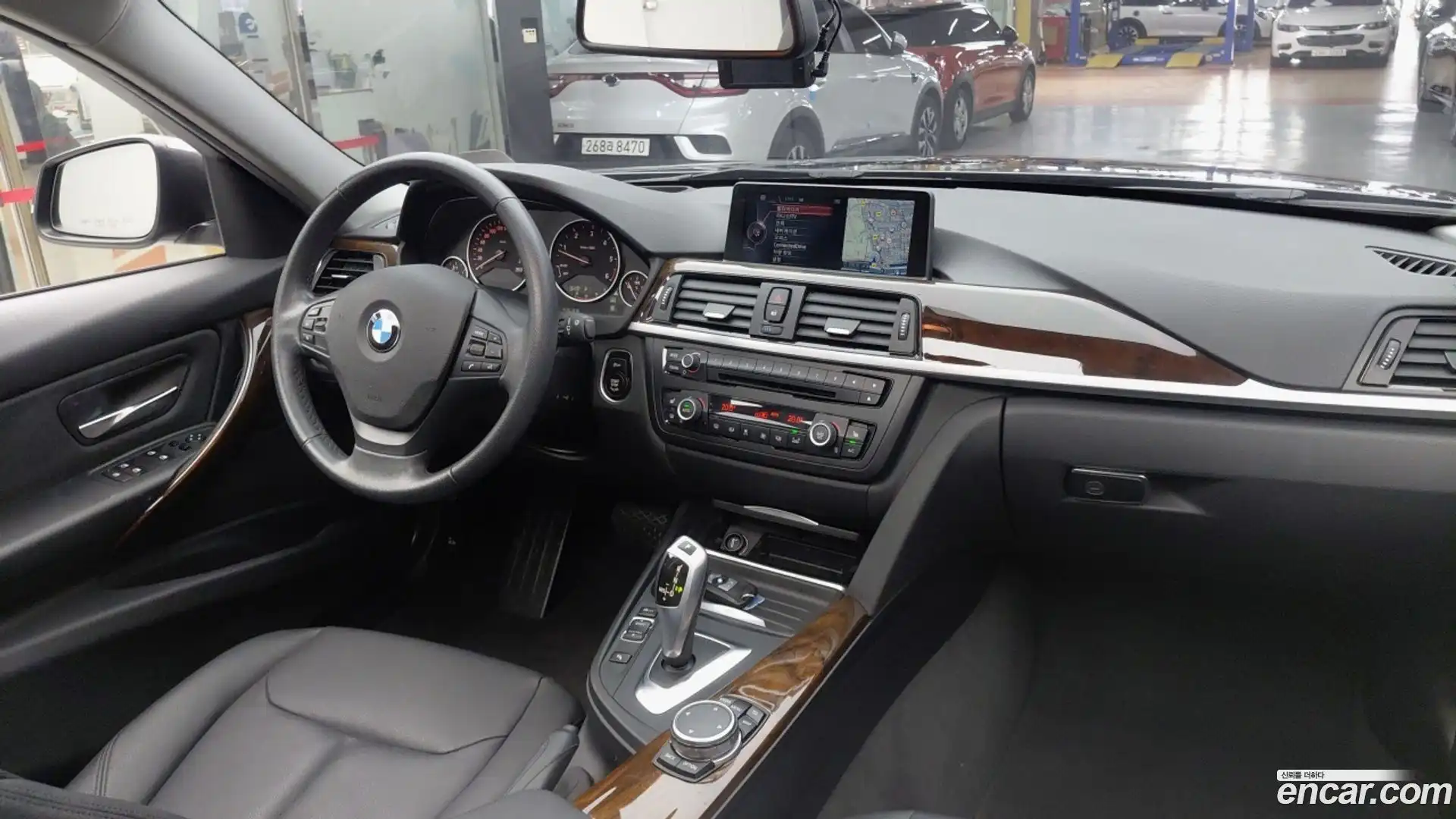 3-Series BMW 2015.5-INNER-010