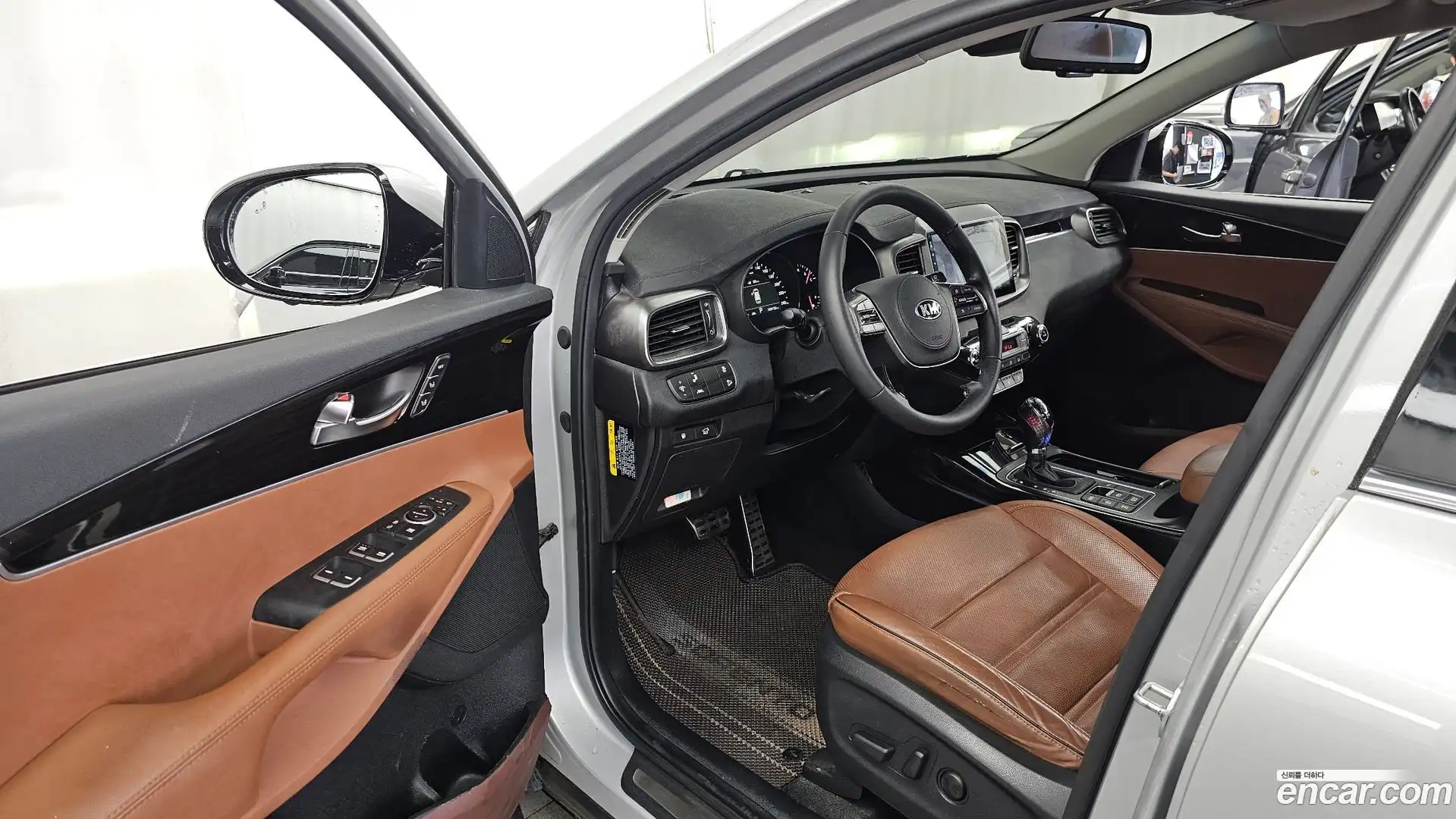 Sorento Kia 2019.3-INNER-010