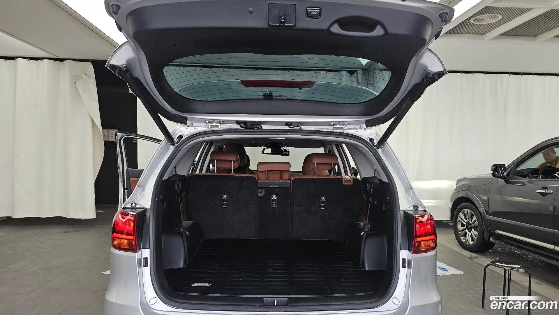 Sorento Kia 2019.3-OPTION-024