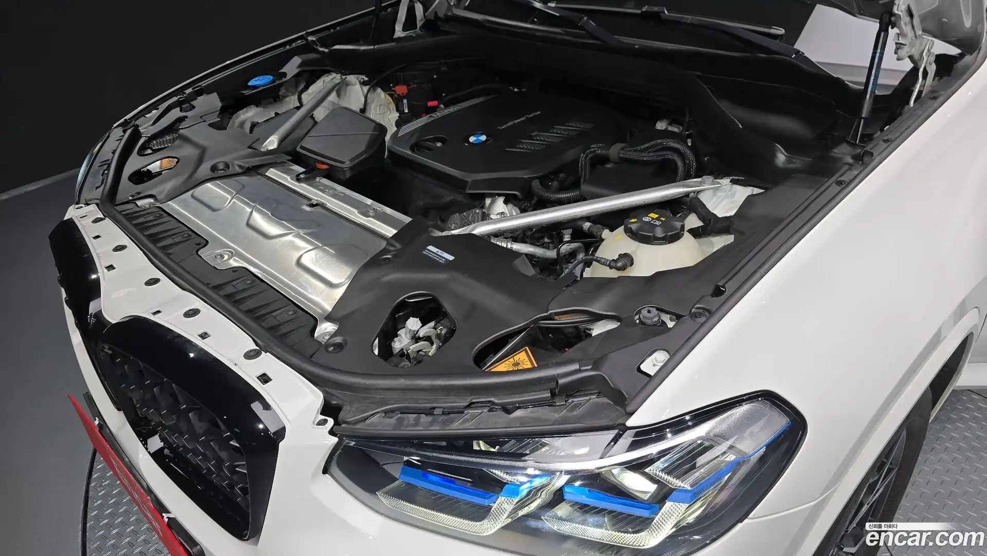 X4 BMW 2023.10-OUTER-006