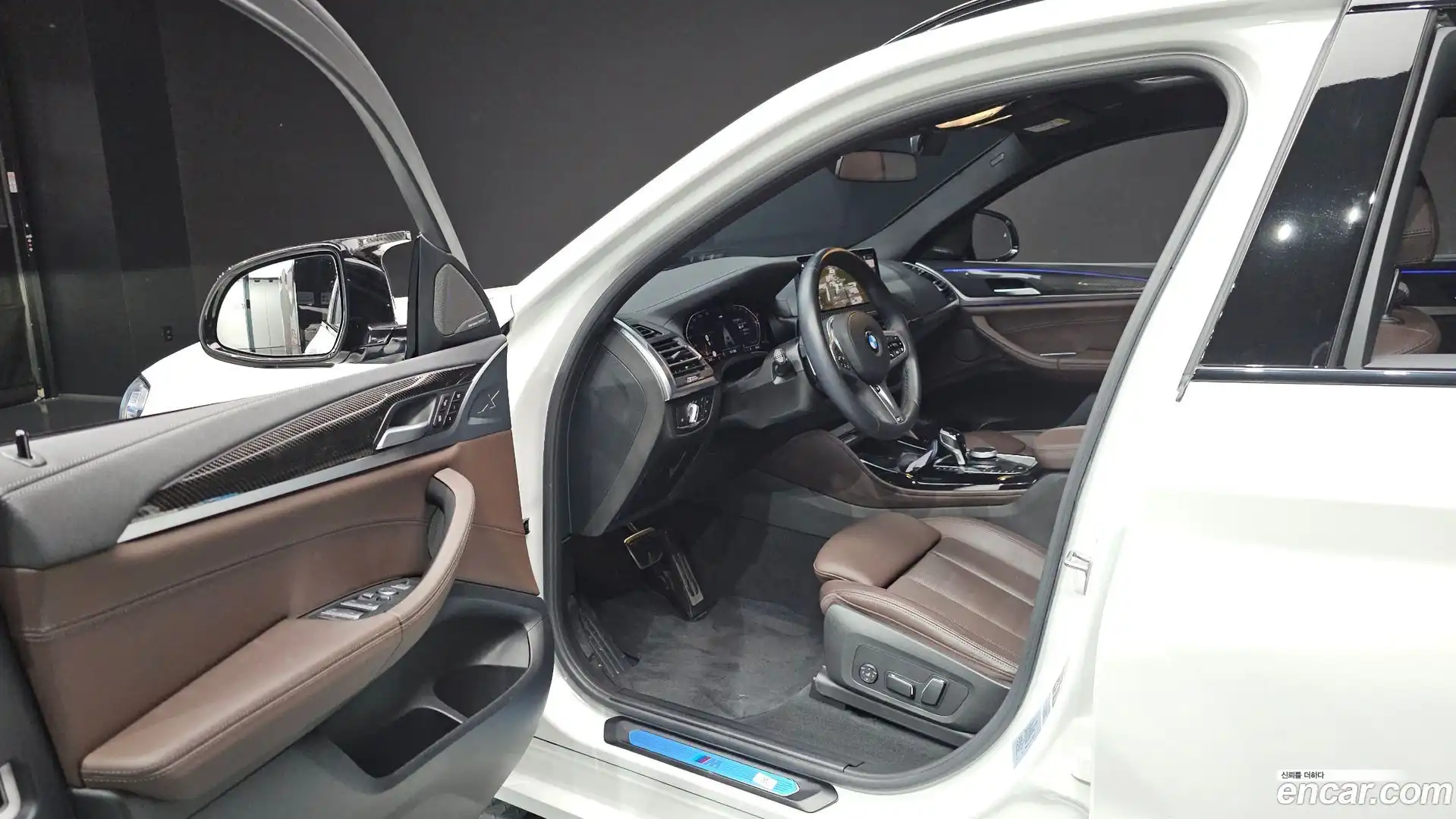 X4 BMW 2023.10-INNER-010