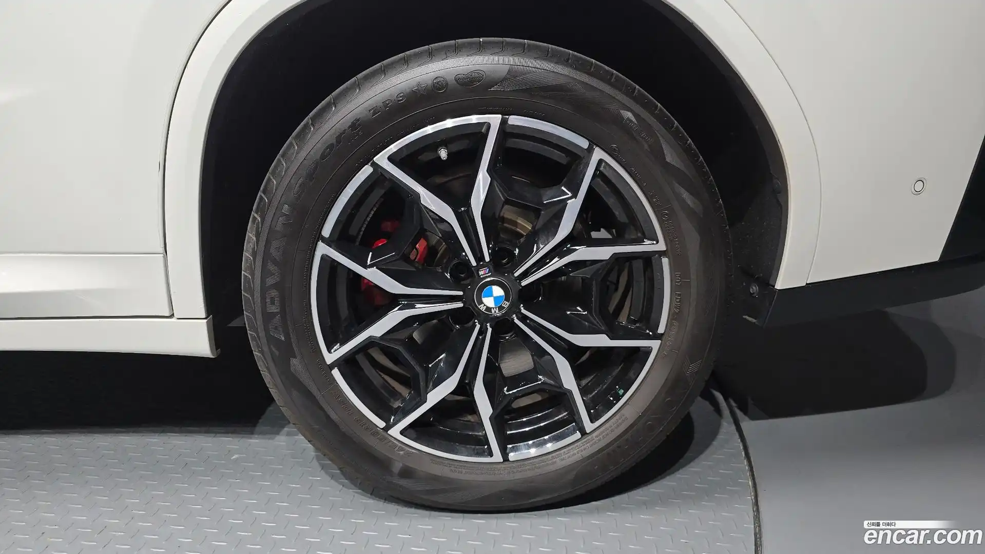 X4 BMW 2023.10-OUTER-031