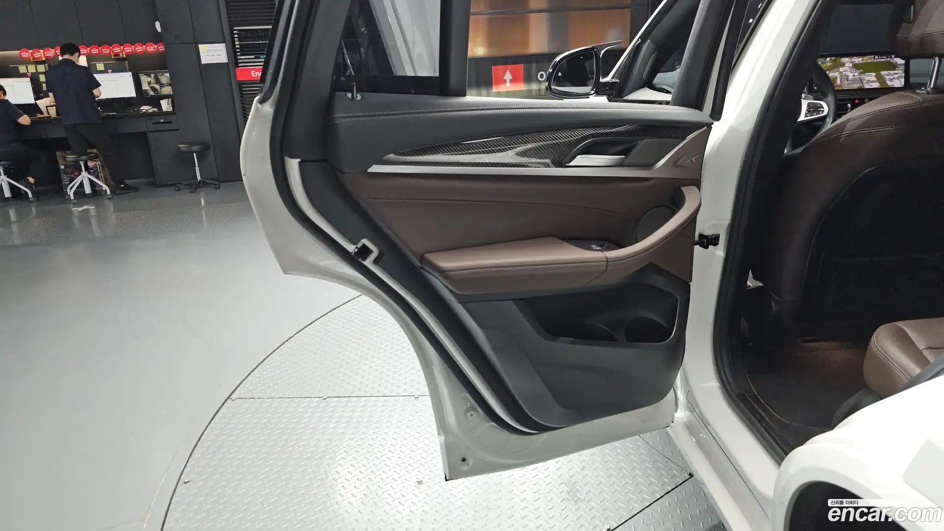 X4 BMW 2023.10-INNER-035
