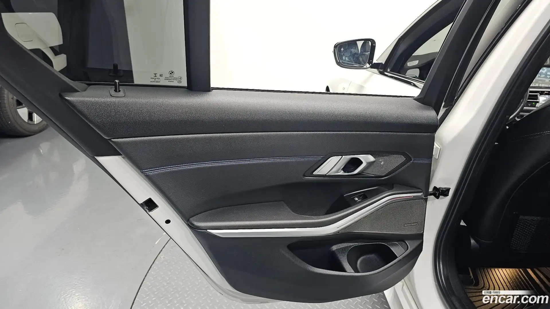 3-Series BMW 2019.6-INNER-035