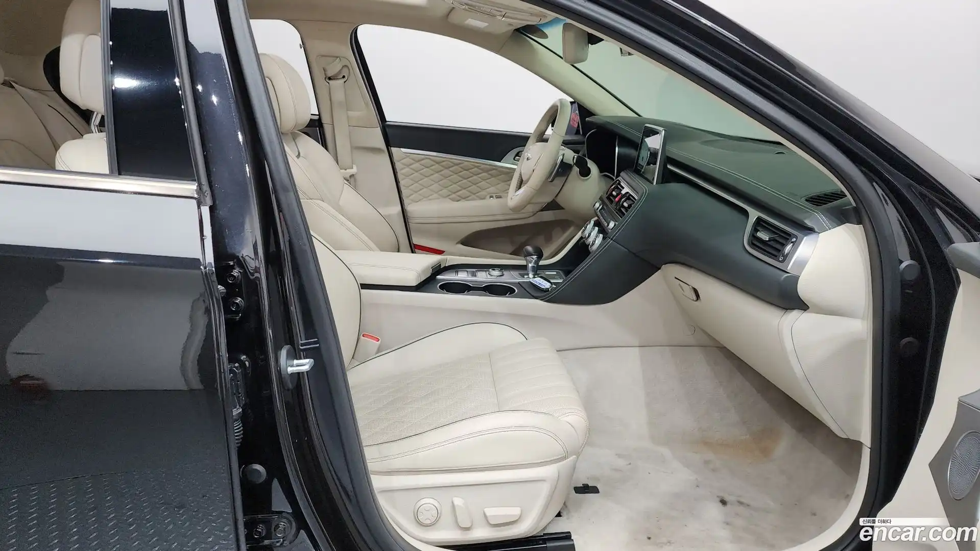 G70 Genesis 2019.3-INNER-036