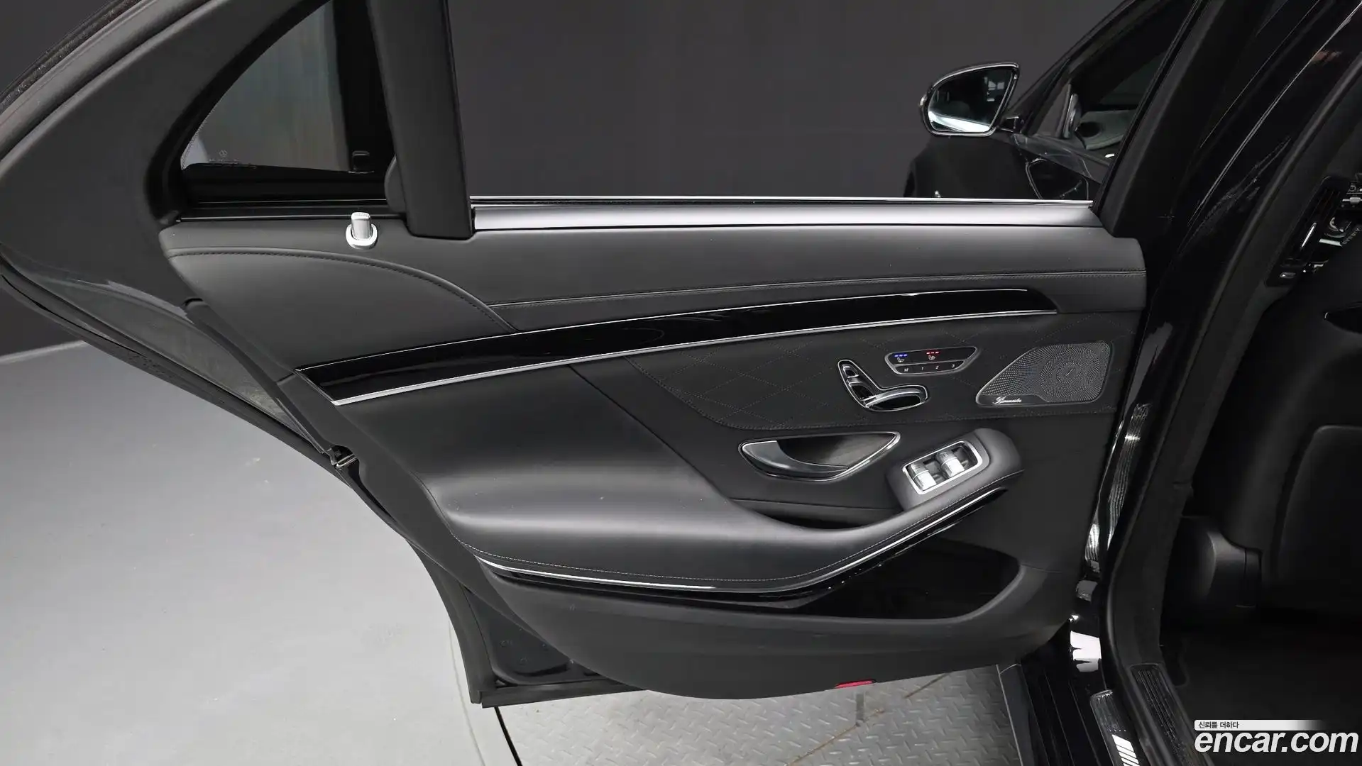S-Class Mercedes-Benz 2019.8-INNER-035