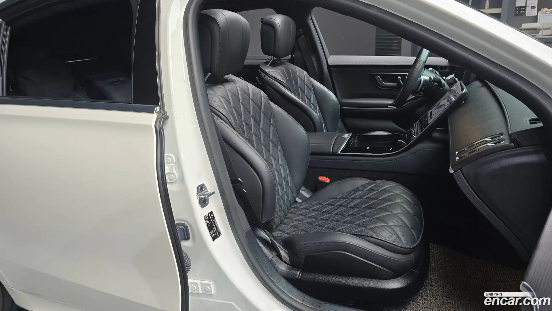 S-Class Mercedes-Benz 2022.0-OPTION-015