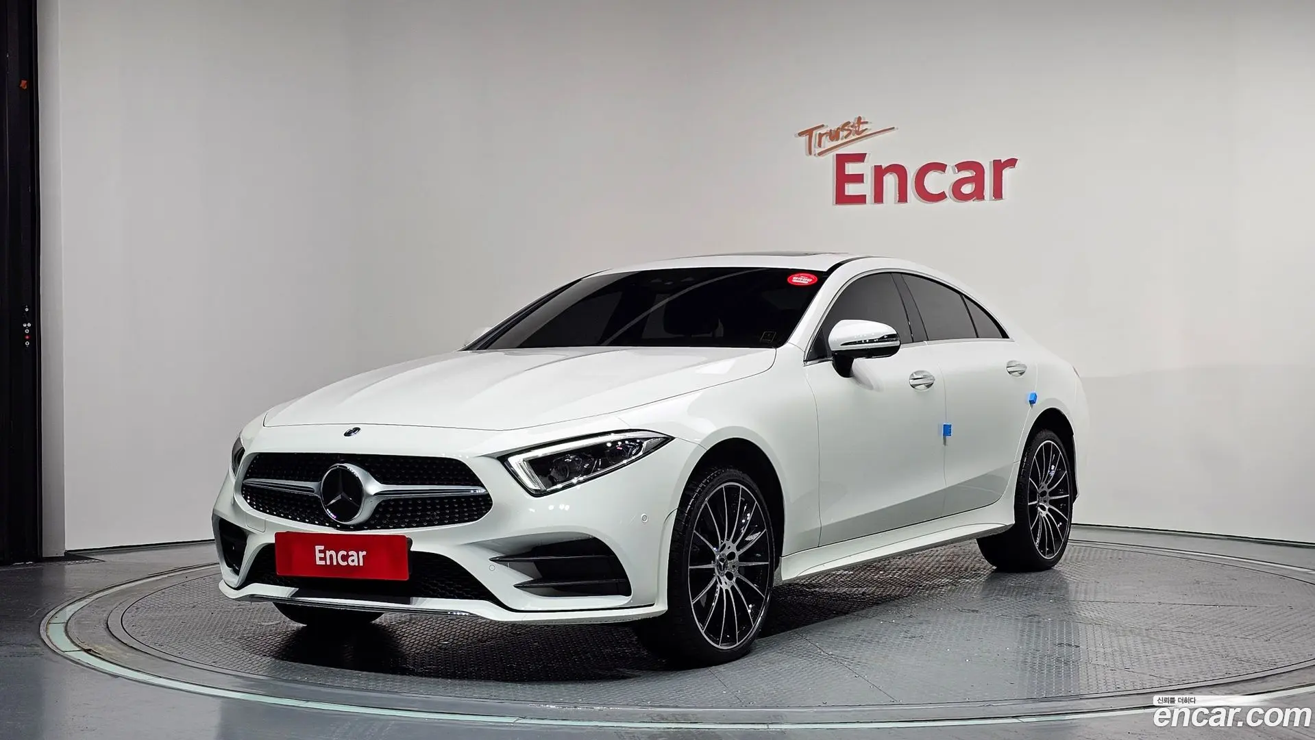 Main__Slider__Photo:CLS-Class Mercedes-Benz 2021.10-0