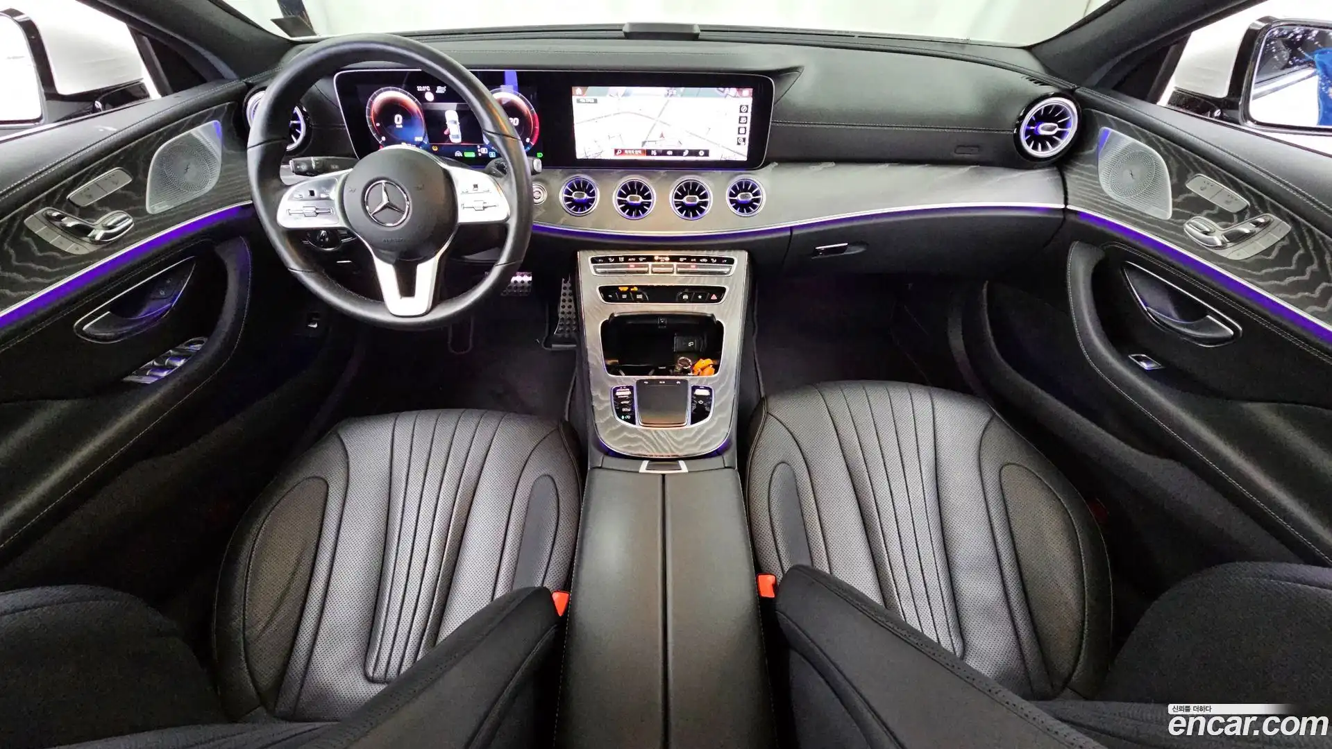 CLS-Class Mercedes-Benz 2021.10-INNER-007