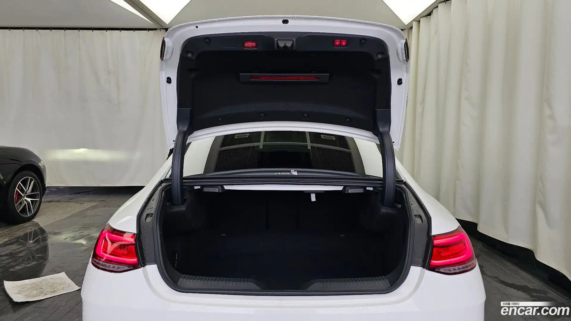 CLS-Class Mercedes-Benz 2021.10-OPTION-024