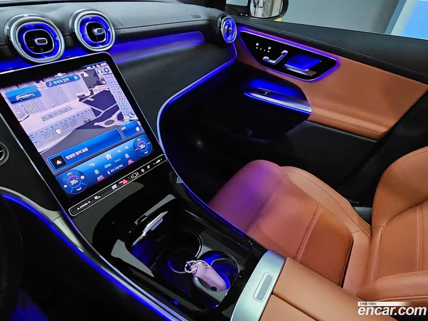 GLC-Class Mercedes-Benz 2023.7-INNER-009