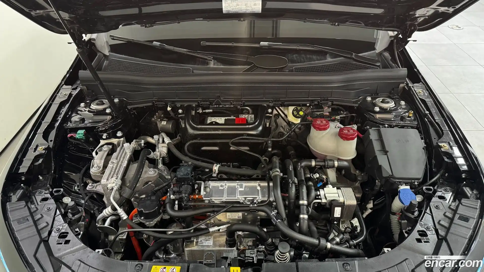 EQB Mercedes-Benz 2025.9-OUTER-006