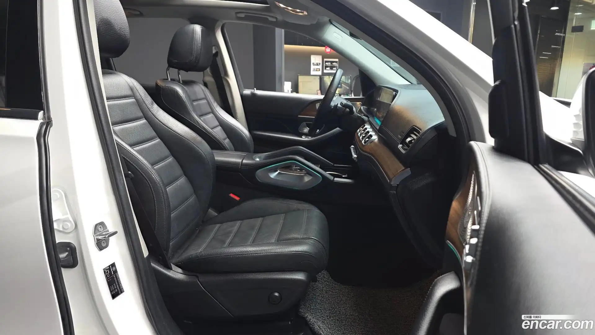GLE-Class Mercedes-Benz 2021.3-OPTION-015
