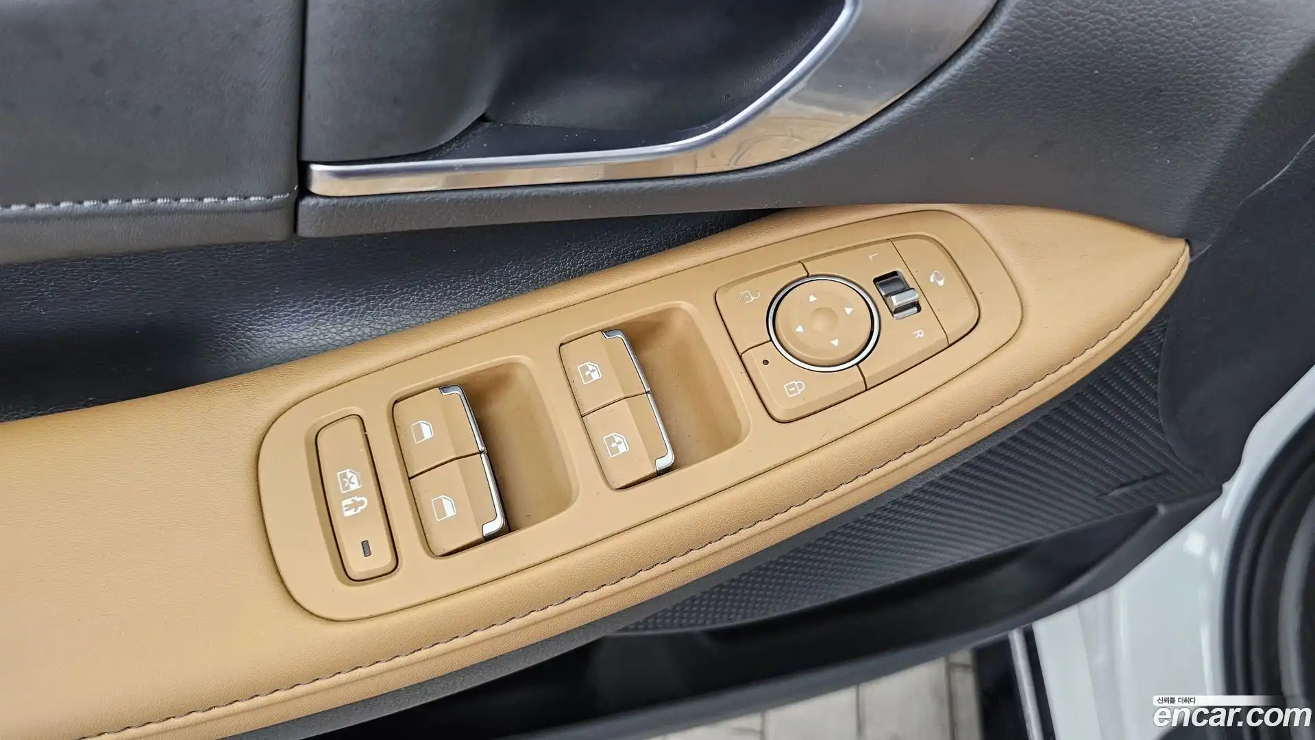 Sonata Hyundai 2020.8-OPTION-043