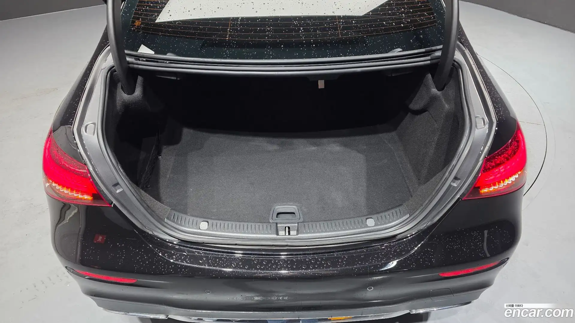 E-Class Mercedes-Benz 2022.3-OPTION-021