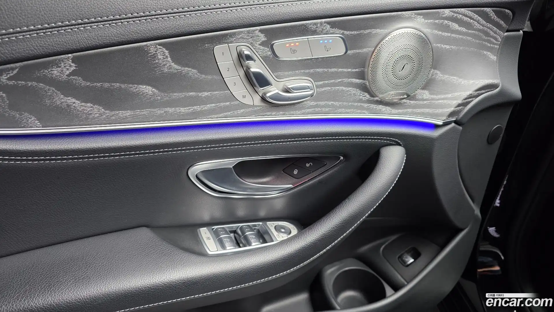 E-Class Mercedes-Benz 2022.3-OPTION-022