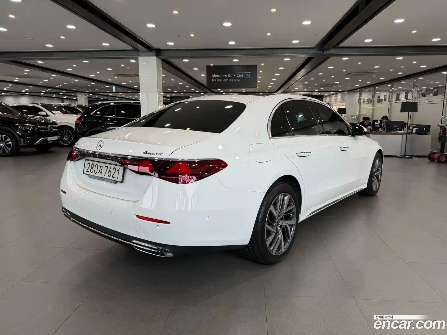 E-Class Mercedes-Benz 2024.8-OUTER-004