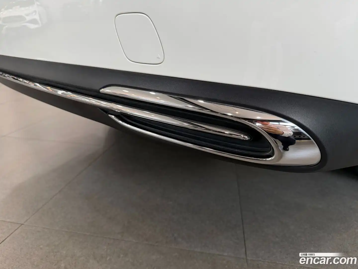 E-Class Mercedes-Benz 2024.8-OPTION-015