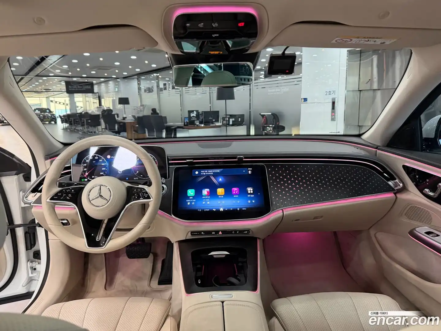 E-Class Mercedes-Benz 2024.8-OPTION-021