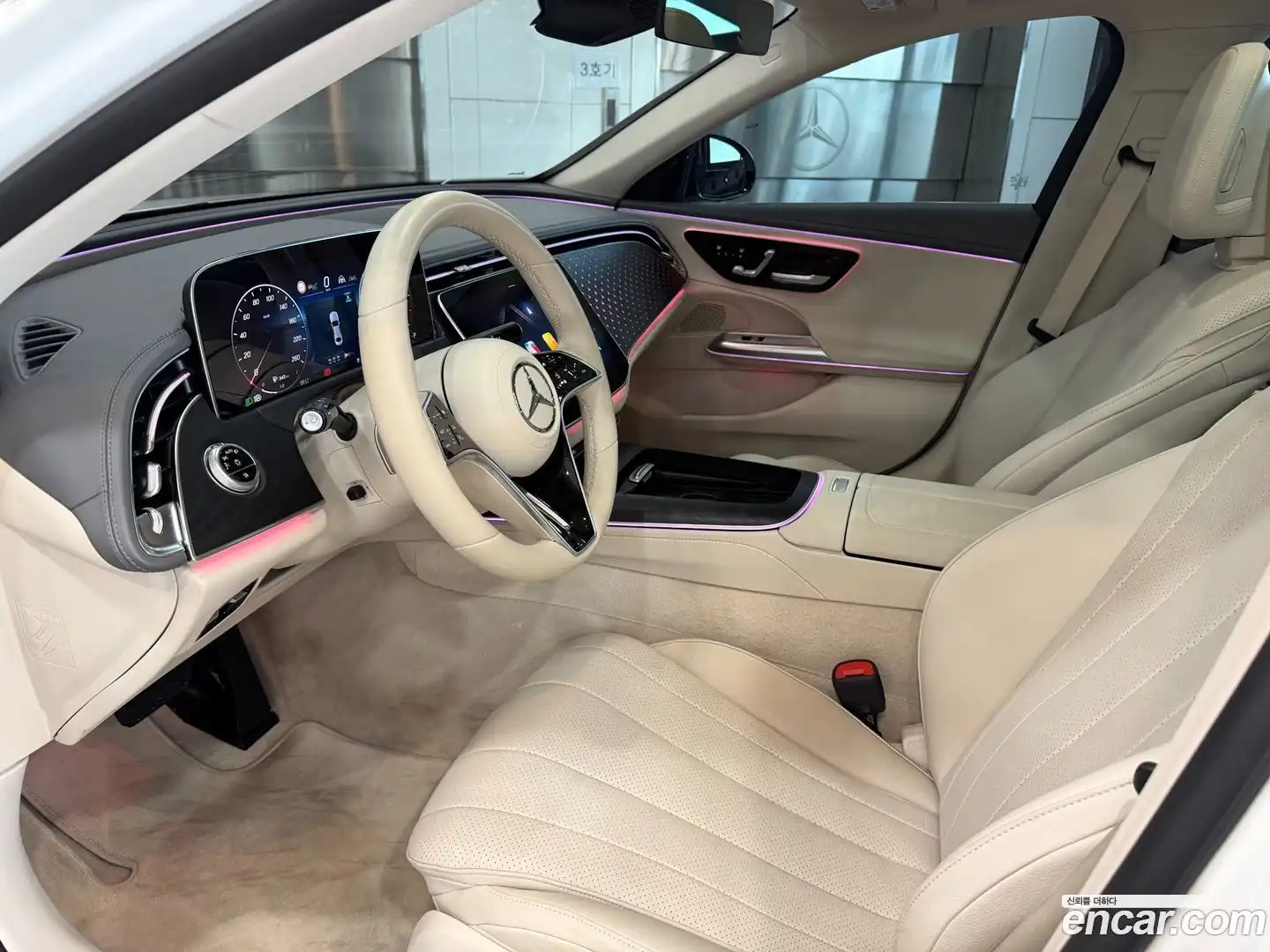 E-Class Mercedes-Benz 2024.8-OPTION-023
