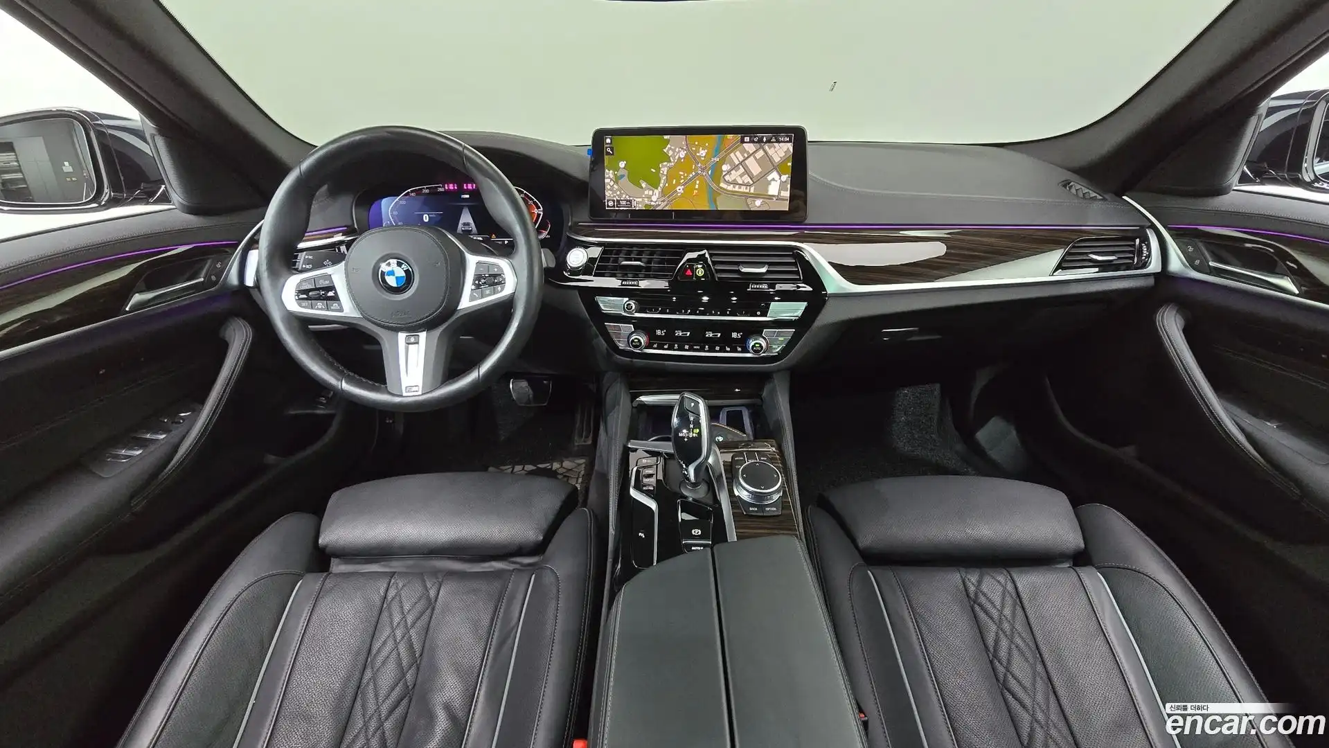 5-Series BMW 2022.1-INNER-007