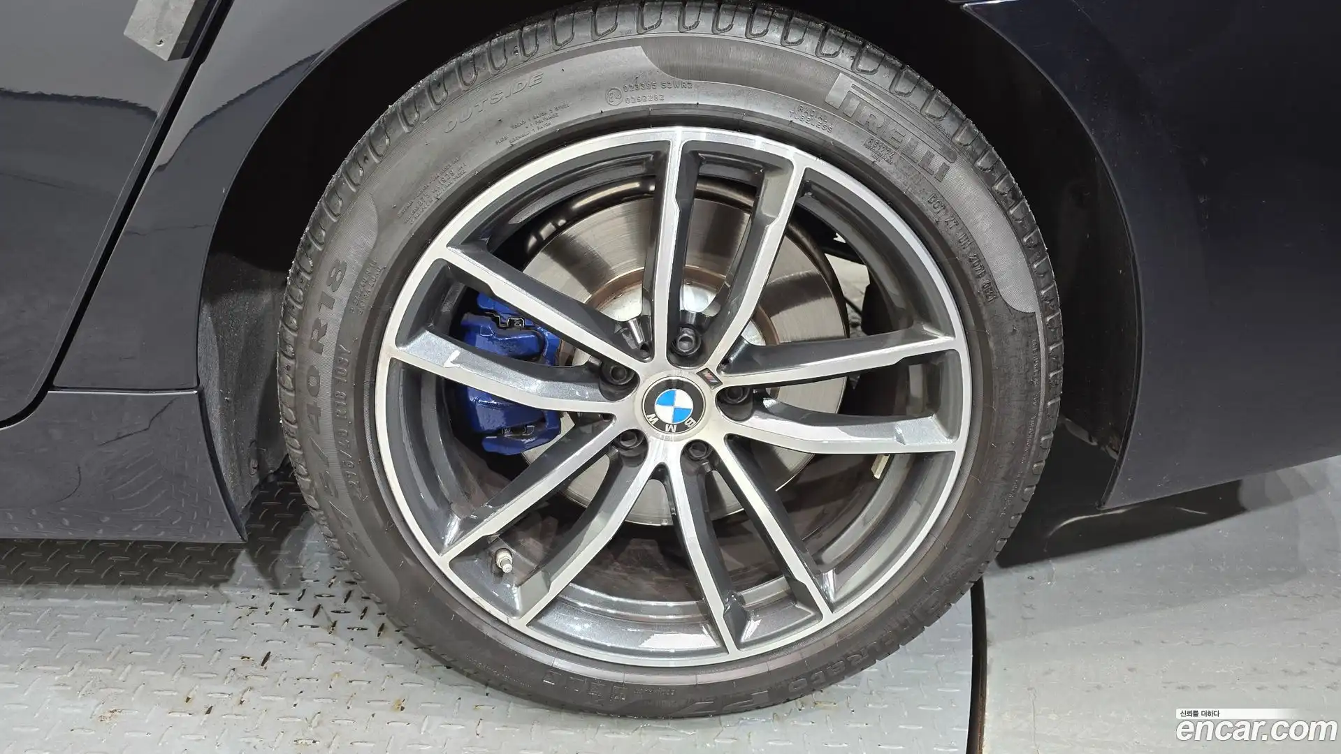 5-Series BMW 2022.1-OUTER-031