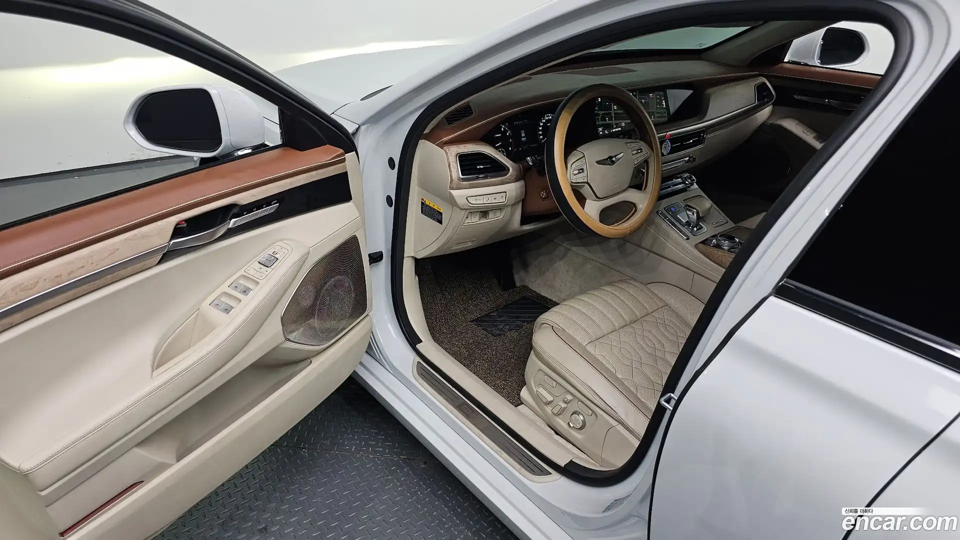 G90 Genesis 2019.2-INNER-010