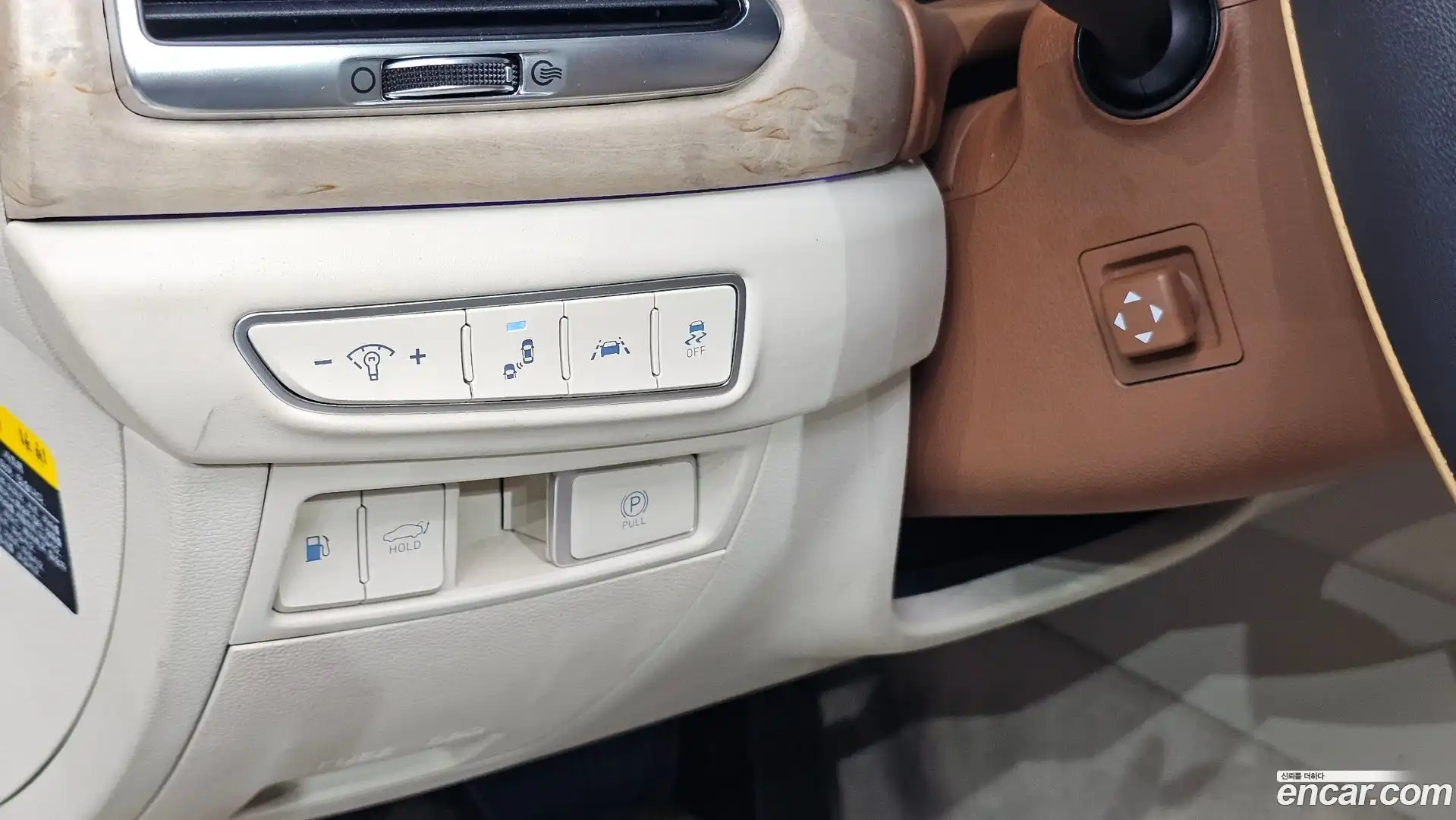 G90 Genesis 2019.2-OPTION-022