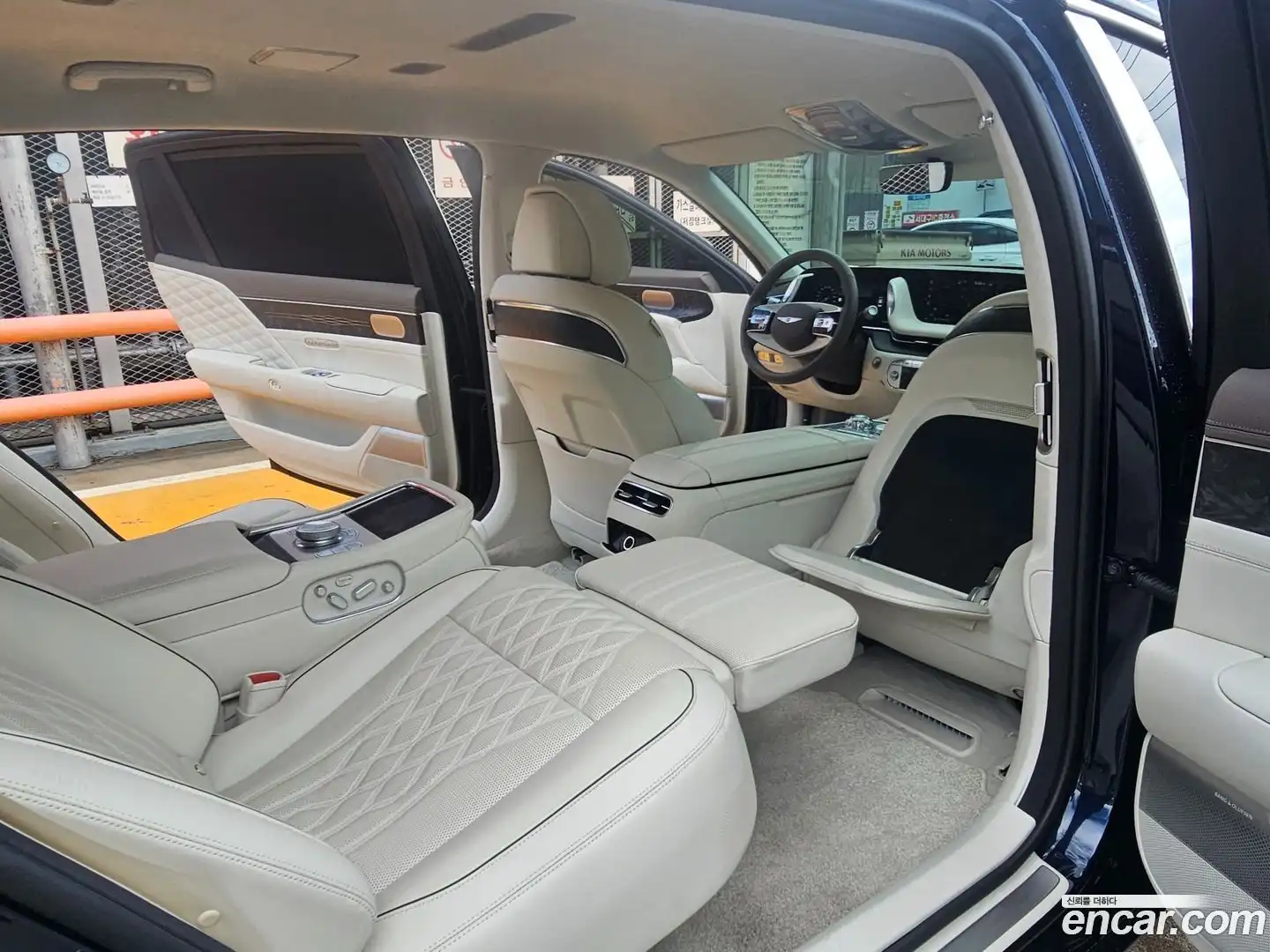 G90 Genesis 2022.11-INNER-007