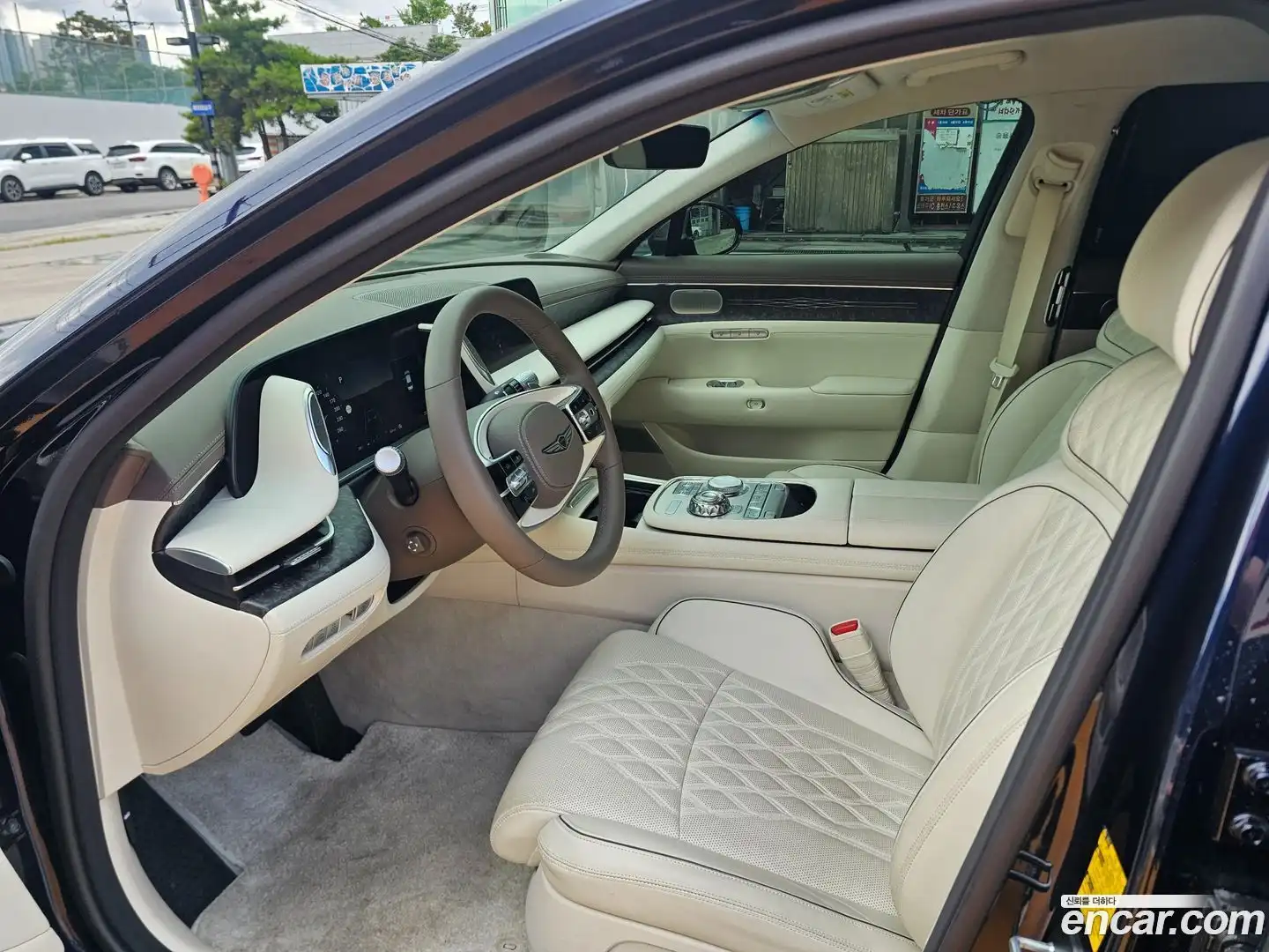 G90 Genesis 2022.11-INNER-008