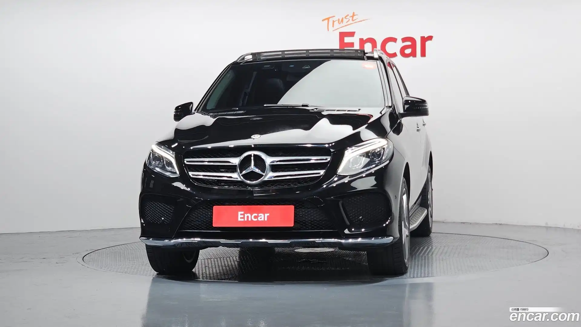 GLE-Class Mercedes-Benz 2017.10-OUTER-003